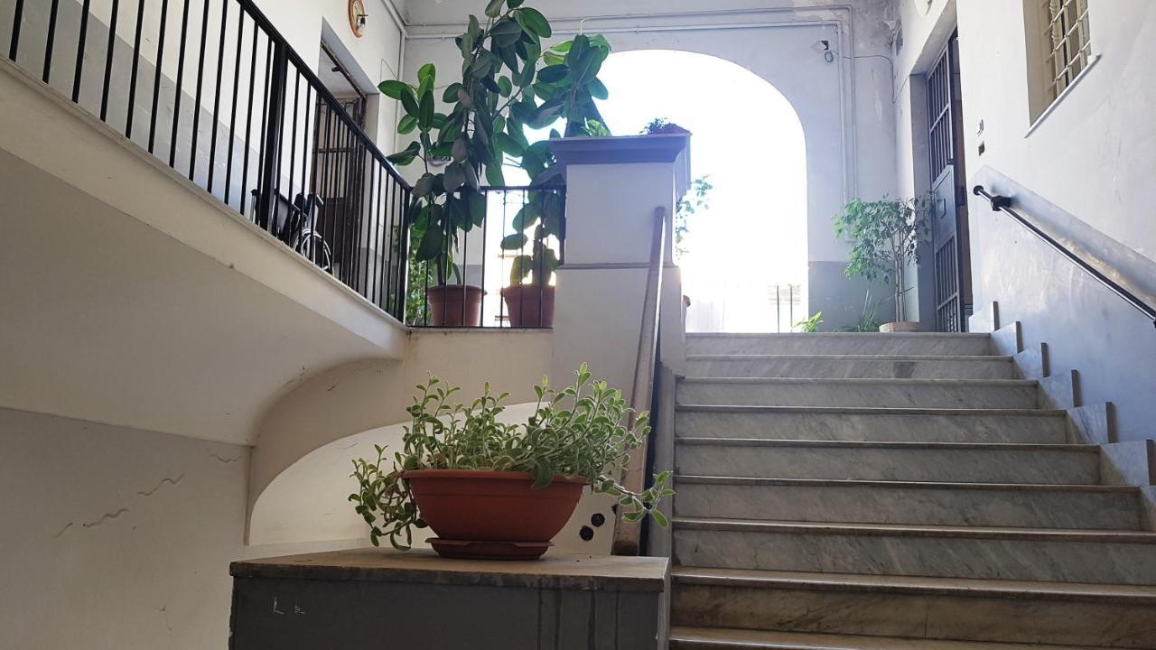 Metro Duomo B&B Nápoly Kültér fotó